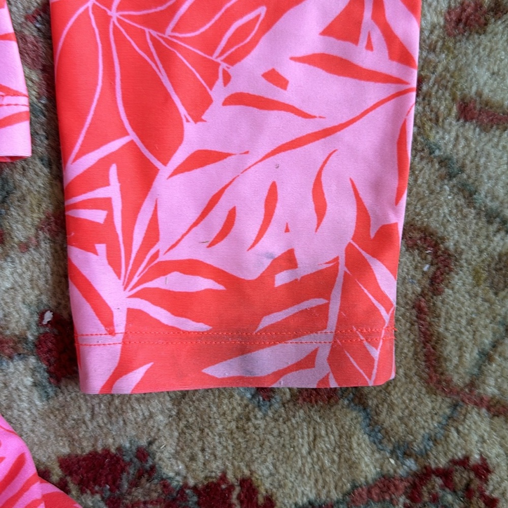 OLD NAVY l/s swim shirt and tie shorts. Good/excellent cond with minor stains. - Picture 6 of 16